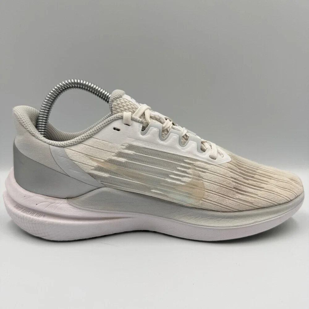 Nike Air Winflo 9 Womens Size 6.5 Running Shoes DD8686-100 White Silver